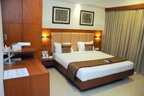 The Altruist Business Hotel Мумбаи Экстерьер фото